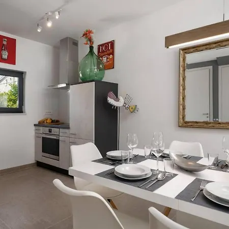 Casa Rebel Semesterbostad *